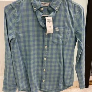 Abercrombie kids button up shirt brand new boys size 9/10